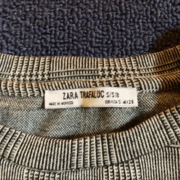 Plaid tee with yellow accents - Picture 2 of 2